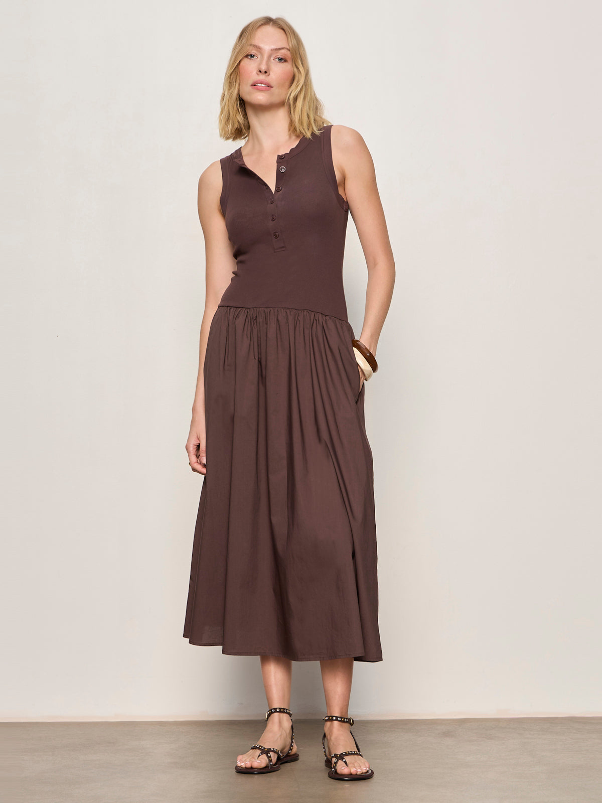 Sanctuary Clothing Essential - BREAKAWAY MIX MEDIA MIDI DRESS RICH SOIL