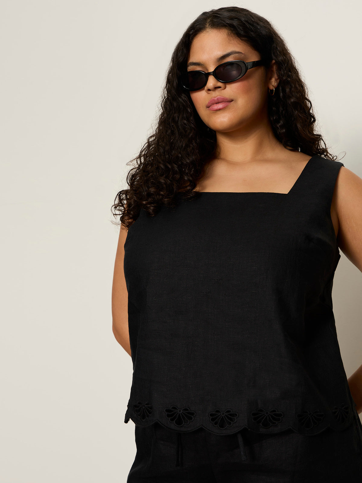Sanctuary Clothing Exclusive - Almost There Linen Top Black Extended Sizing