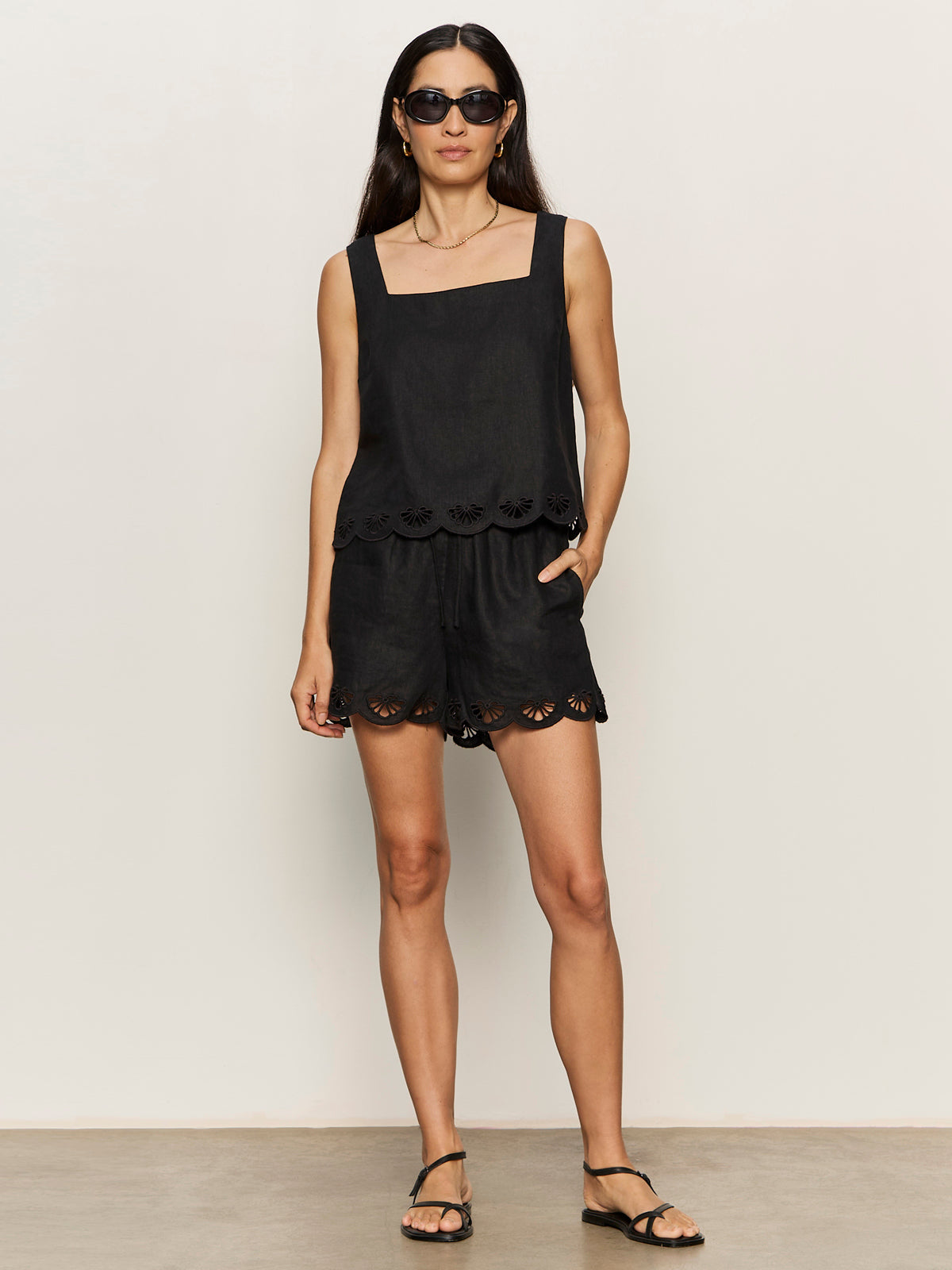 Sanctuary Clothing Exclusive - ALMOST THERE LINEN SHORTS BLACK