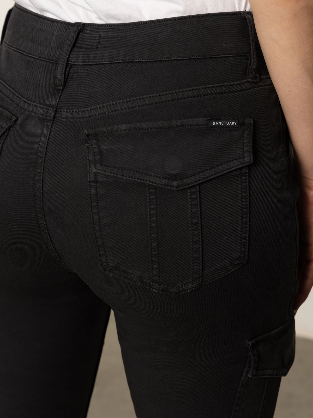 Sanctuary Clothing Essential - Sculpted Hayden Bootcut Standard Rise Pant Black