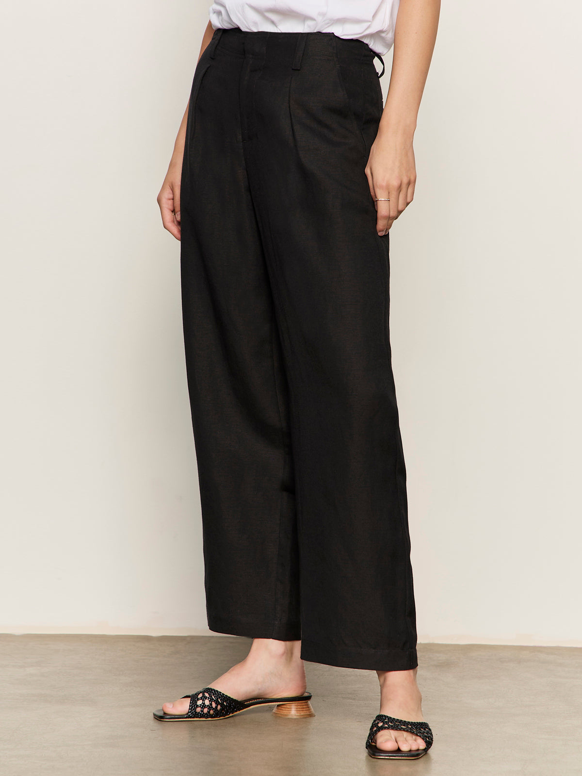 Sanctuary Clothing Customer Favorite - Scout Linen Barrel Pant Black