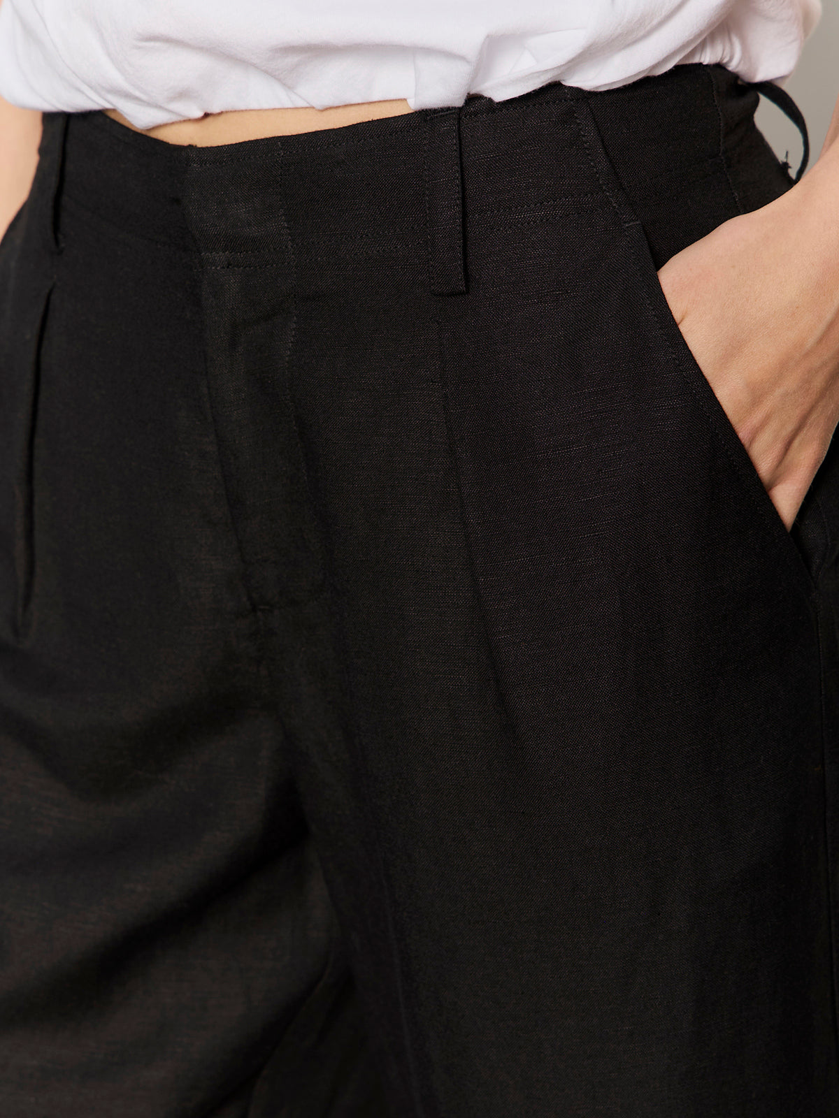 Sanctuary Clothing Customer Favorite - Scout Linen Barrel Pant Black